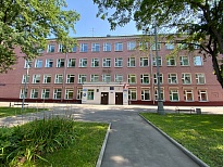 Школа № 1601 им. Е.К. Лютикова (бывшая 221) ГБОУ